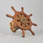 552841 Ship's wheel